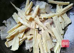 Illustration of how to make braised pork with yuba 7