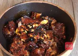 Illustration of how to make steamed pork ribs with black bean sauce 7