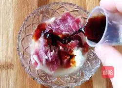 Illustration of how to make onion and potato slices 6