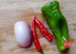 Illustration of how to make sweet and sour pineapple pork ribs 1