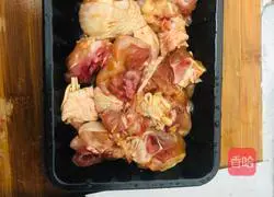 Illustration of how to make chicken leg stew 3