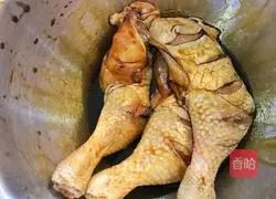 Illustration of how to make delicious chicken legs with rice 2