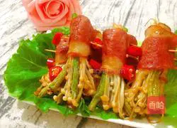 Illustration of how to make bacon enoki mushroom rolls 9