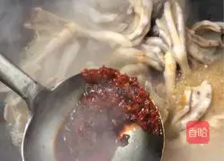 Illustration of Braised Pork Ribs with Duck Feet 9