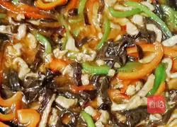 Illustration of how to stir-fry shredded pork with colored pepper 20