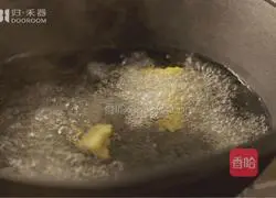 Can chicken be cooked like this? The crispy and fragrant rice will sweep away the