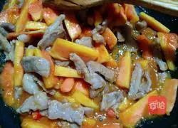 Papaya Illustration of how to make stir-fried pork 10