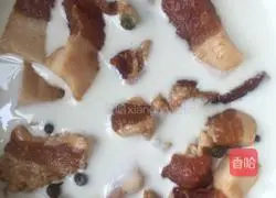 Illustration of how to make short crispy pork 11