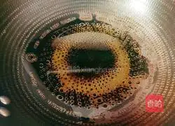 Illustration of how to make stir-fried beef tendons with celery 7