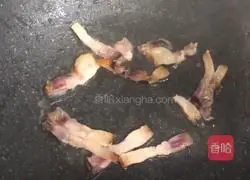 Illustration of how to stir-fry fresh squid with preserved black pepper and black pepper 2