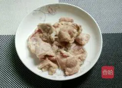 Illustration of how to make fried meat with yam and fungus 7