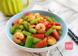 Illustration of how to stir-fry lettuce and shrimp 14