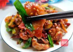 Illustration of how to make stir-fried spicy chicken 1