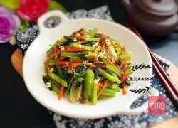 Illustration of how to make fried shredded pork with celery 8