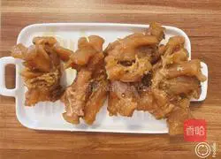 Illustration of braised beef tendons 5