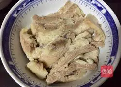 Illustration of how to make braised pork with pickled vegetables 7