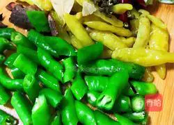 Illustration of how to make spicy shrimps with double pepper 2