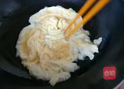 Illustration of how to make fried vermicelli with eggs 5