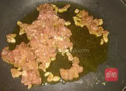 Illustration of how to make minced meat, sauerkraut and fried beans 5