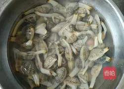 Illustration of how to stir-fry croquettes 1