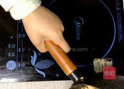 Illustration of how to make fried chicken legs with chili pepper 6