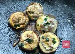 Illustration of how to make eggs stuffed with mushrooms 5