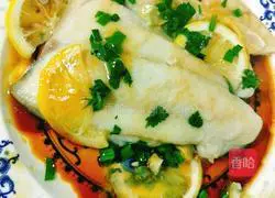 Illustration of how to make steamed lemon fish 6