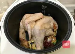 Illustration of how to cook chicken in rice cooker 6