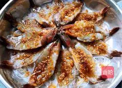 Illustration of how to make steamed vermicelli with garlic and shrimps 2