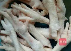 Illustration of how to make pickled pepper and chicken feet 1