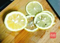 Illustration of how to make steamed lemon fish 2