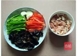 Illustration of how to make fried pork slices with fungus 2