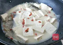 Illustration of how to make crucian carp stewed with tofu 9