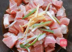 Pineapple Sweet and Sour Pork Recipe Illustration 4