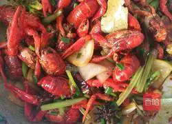Illustration of how to make spicy crayfish 11