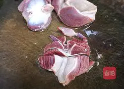 Illustration of how to make stir-fried duck gizzards with pickled cabbage 4