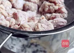 Pineapple Sweet and Sour Pork Recipe Illustration 6