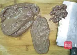 Illustration of how to make stir-fried kidneys 1