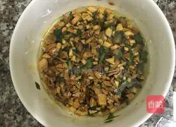 Illustration of how to make tender shredded chicken 11