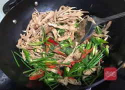 Illustration of how to make fried bacon with dried bamboo shoots 6