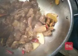 Illustration of braised pork ribs with braised eggs 7