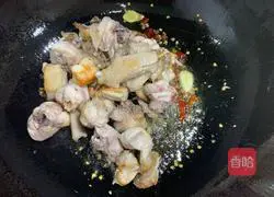 Illustration of how to make large plate chicken 7