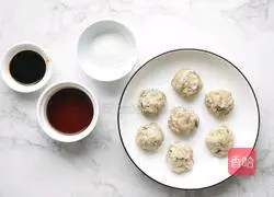 Illustration of how to make sweet and sour meatballs 5