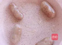 Illustration of homemade crispy small intestine 12