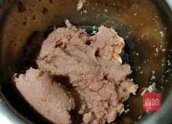 Illustration of how to make grass carp meatballs 7