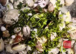 Illustration of how to make braised clams with cuttlefish larvae 7