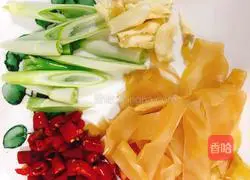 Illustration of how to make duck gizzards with pickled pepper 2