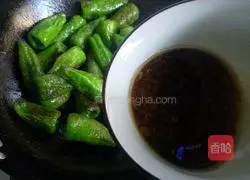 Sweet and sour chili pepper Practice illustration 10