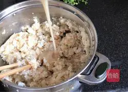 Illustration of how to make winter melon meatballs 12