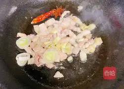 Illustration of how to make stir-fried pork with pickled cabbage 3